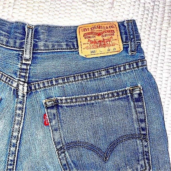 Vintage Levi’s 569 rolled cuff Jean shorts sz 28 - Picture 7 of 13